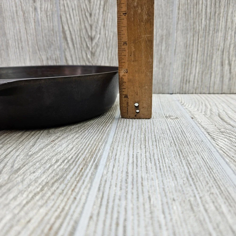 Vintage Griswold No. 5 Small Block Logo Cast‎ Iron Skillet Erie PA 724 No Spin